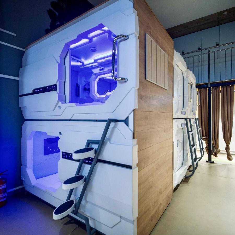 Spacehotel Karlsruhe Ngoại thất bức ảnh