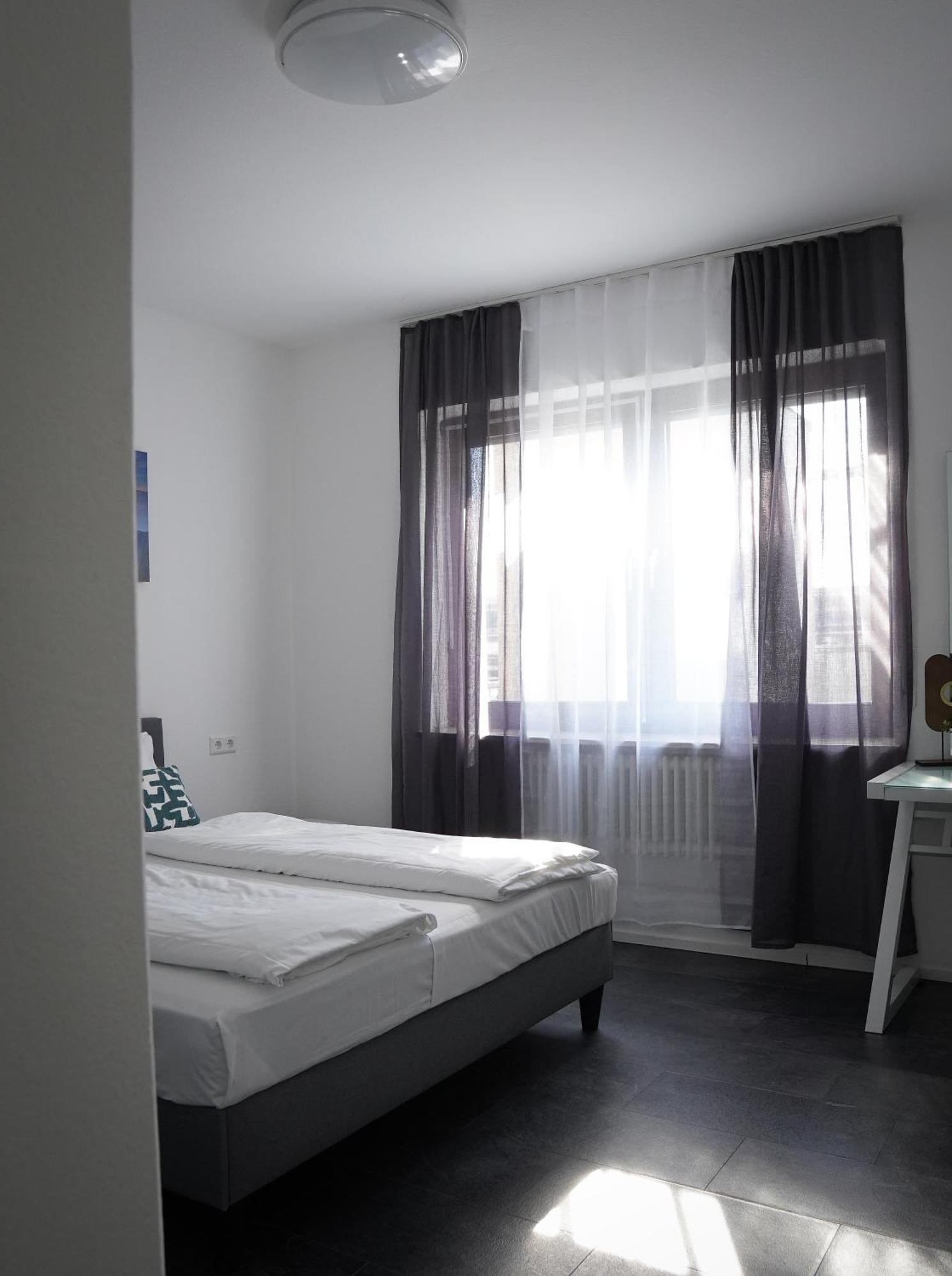 Spacehotel Karlsruhe Ngoại thất bức ảnh
