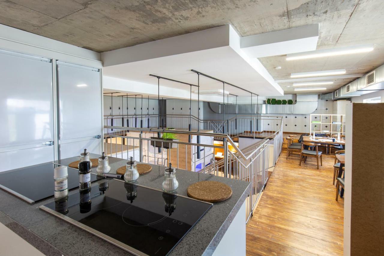 Spacehotel Karlsruhe Ngoại thất bức ảnh