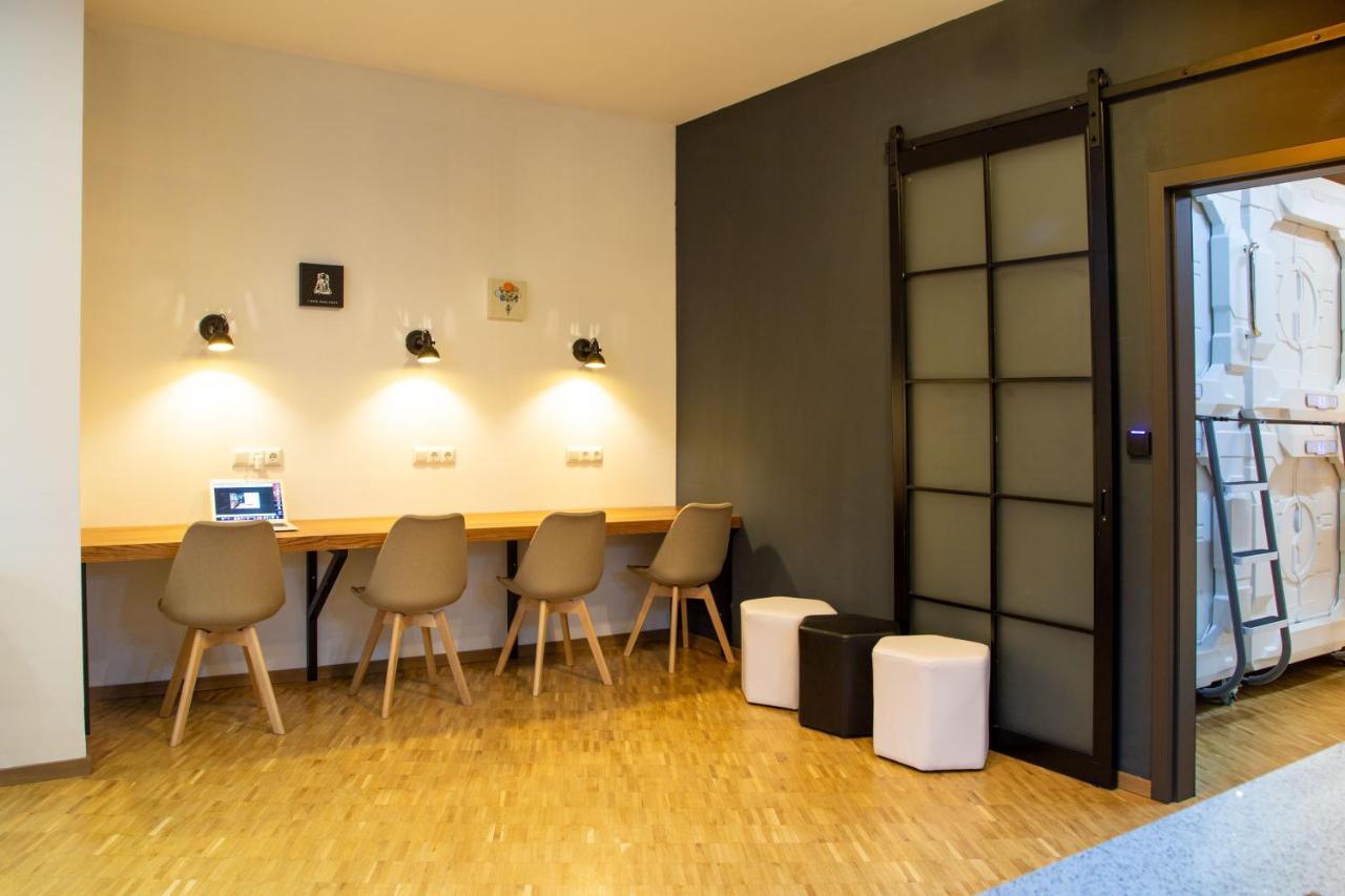 Spacehotel Karlsruhe Ngoại thất bức ảnh